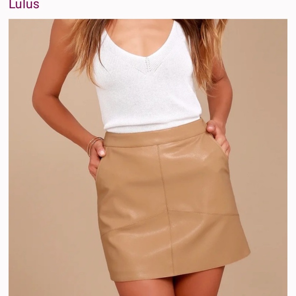 Lulu’s Vegan Leather Mini Skirt in tan
